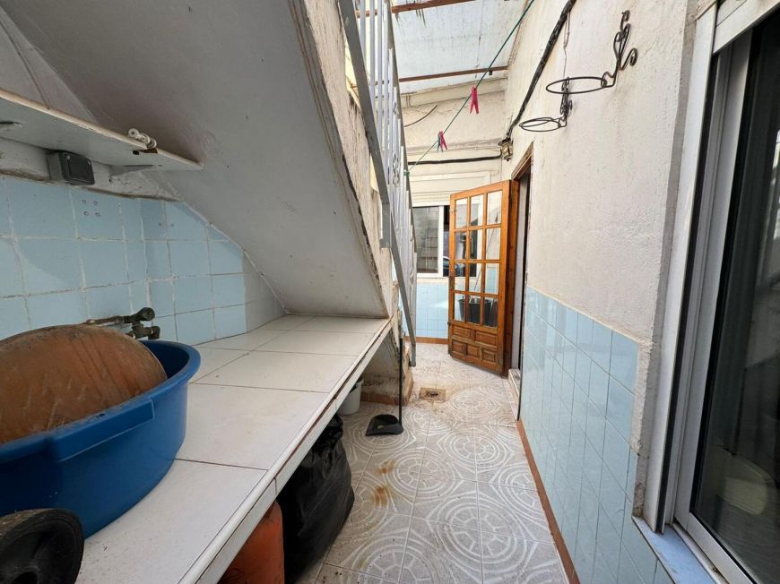 España Oportunidad Casa en el centro de Torrevieja para reformar!