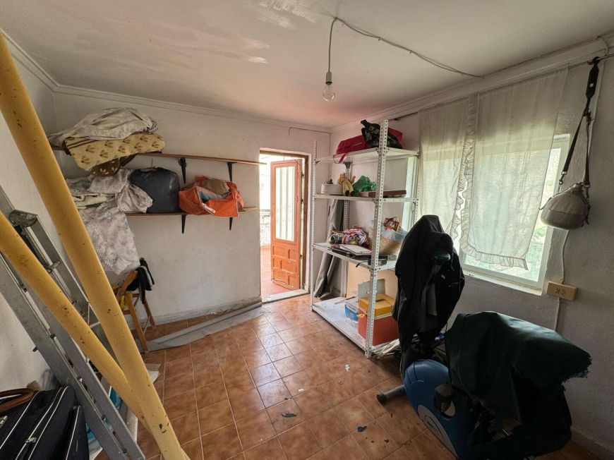 España Oportunidad Casa en el centro de Torrevieja para reformar!