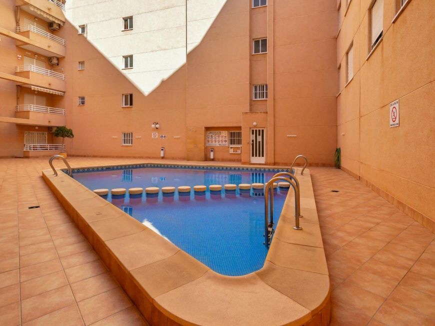 Španělsko opportunity for a one bedroom with a pool