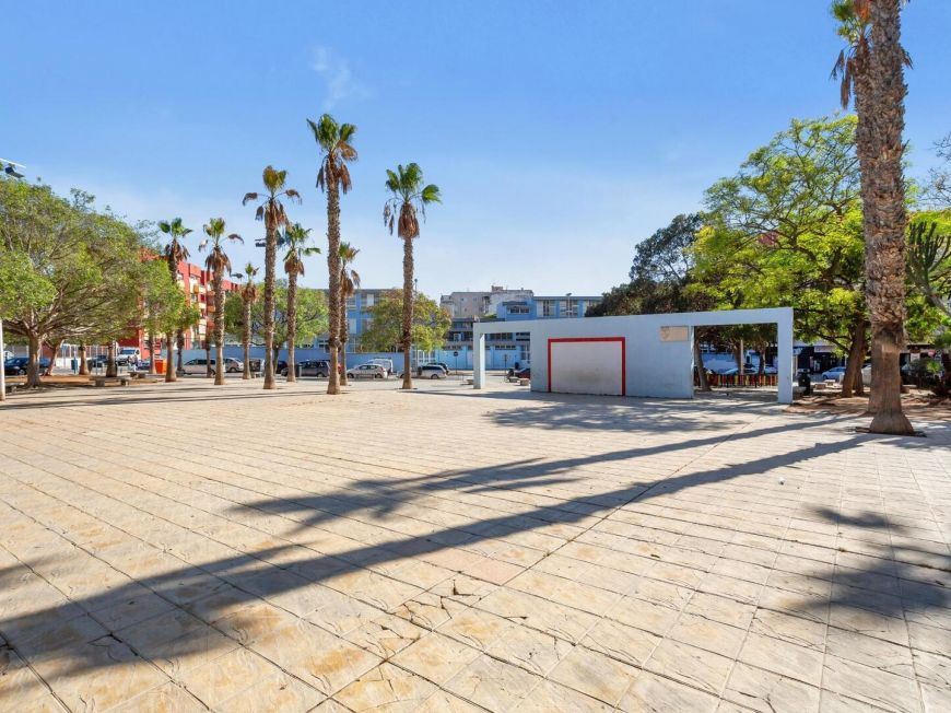 Španělsko opportunity for a one bedroom with a pool