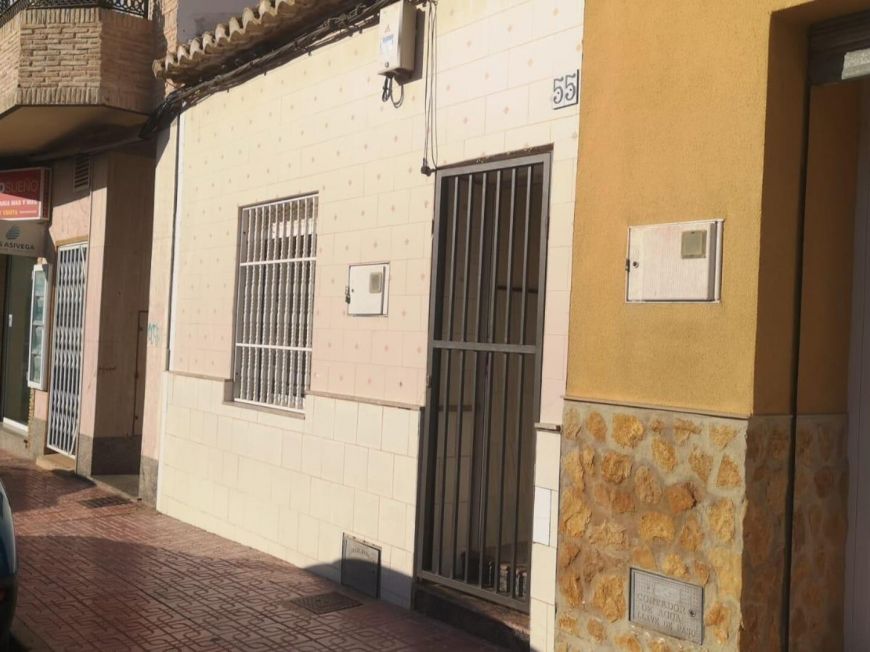España Oportunidad Casa en el centro de Torrevieja para reformar!