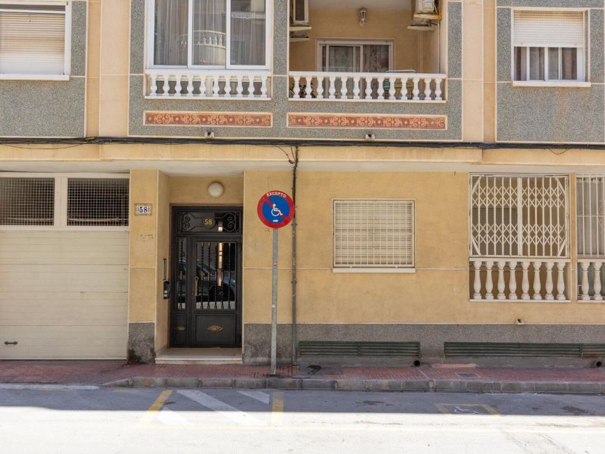 Španělsko Cozy Ground Floor Apartment with Communal Pool!!