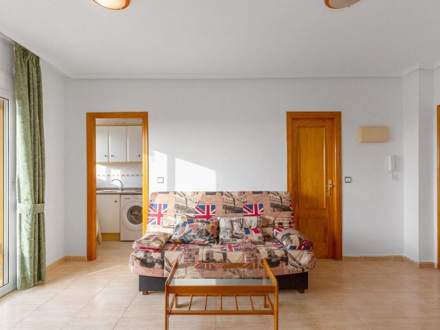 Espanha 2 bedroom opportunity with views and pool