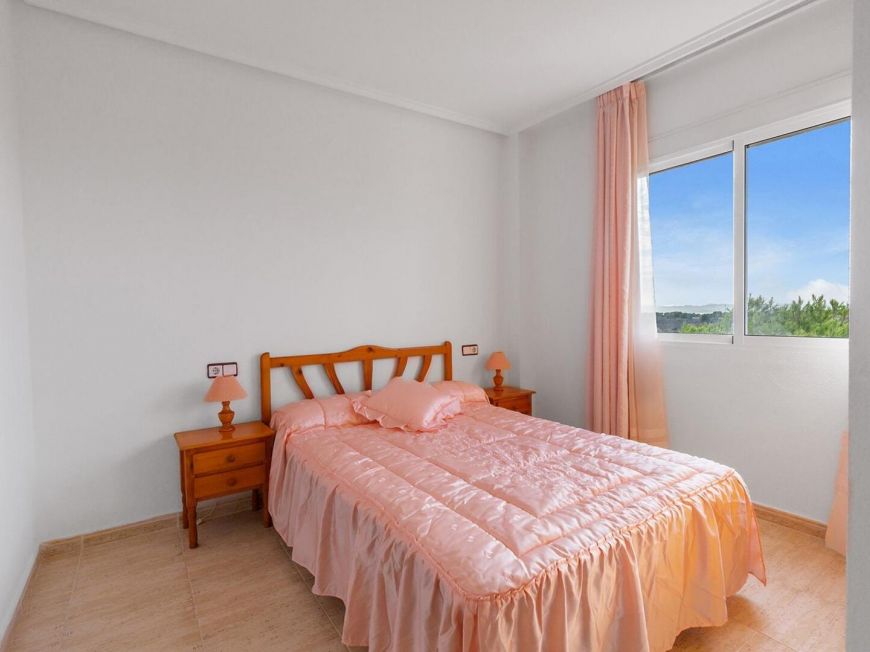 Espanha 2 bedroom opportunity with views and pool