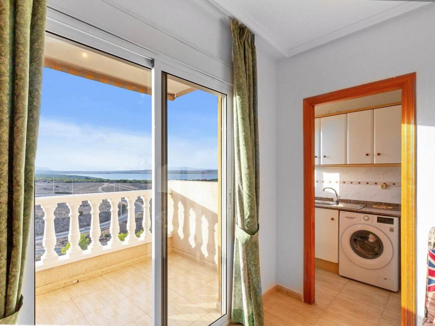 Espanha 2 bedroom opportunity with views and pool