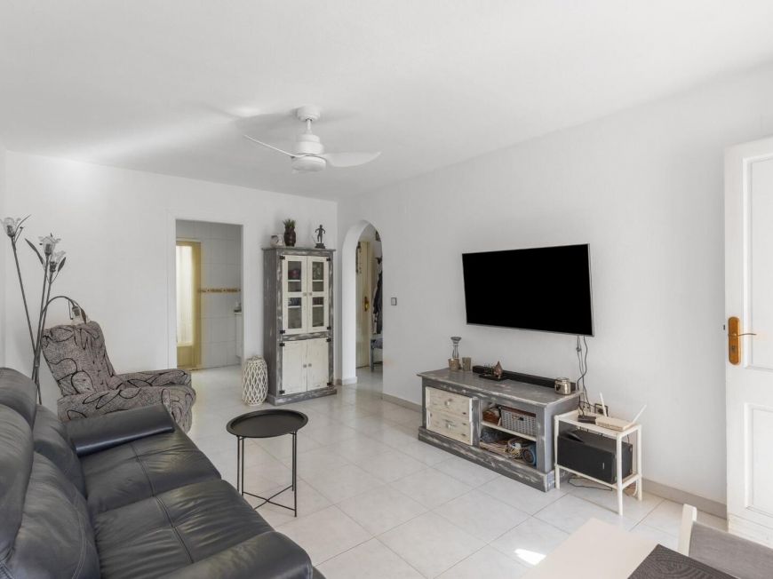 Španělsko Cozy Ground-Floor Bungalow with Garden in Torrevieja