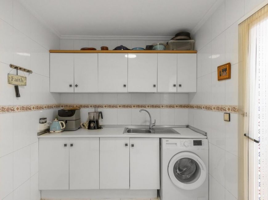 Španělsko Cozy Ground-Floor Bungalow with Garden in Torrevieja