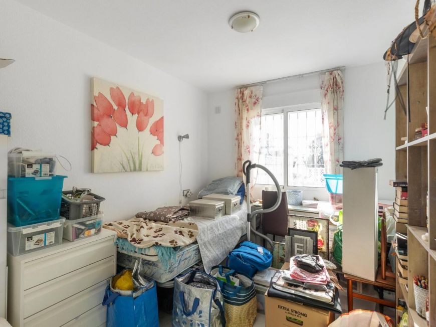 Španělsko Cozy Ground-Floor Bungalow with Garden in Torrevieja