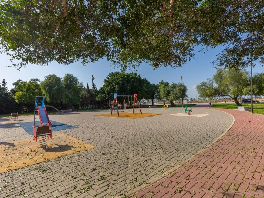 Španělsko Cozy Ground-Floor Bungalow with Garden in Torrevieja