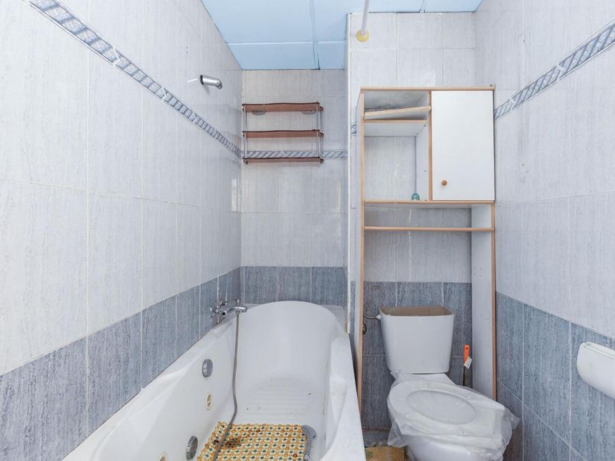 Испания Светлый трехэтажный дом на продажу – Южная ориентация, рядом с пляжем