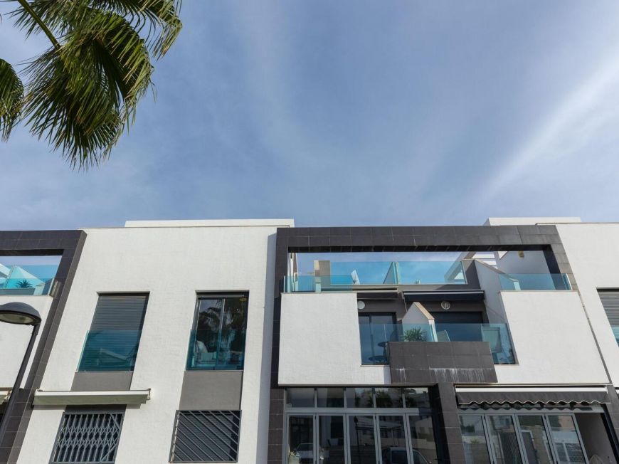 Espanha Top Floor Bungalow with Private Solarium – Oasis Beach 7, Punta Prima (Torrevieja)