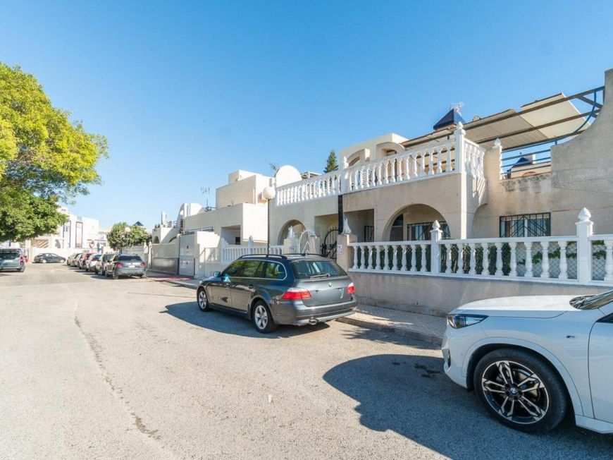 Španělsko 2 bedroom opportunity in Doña Ines