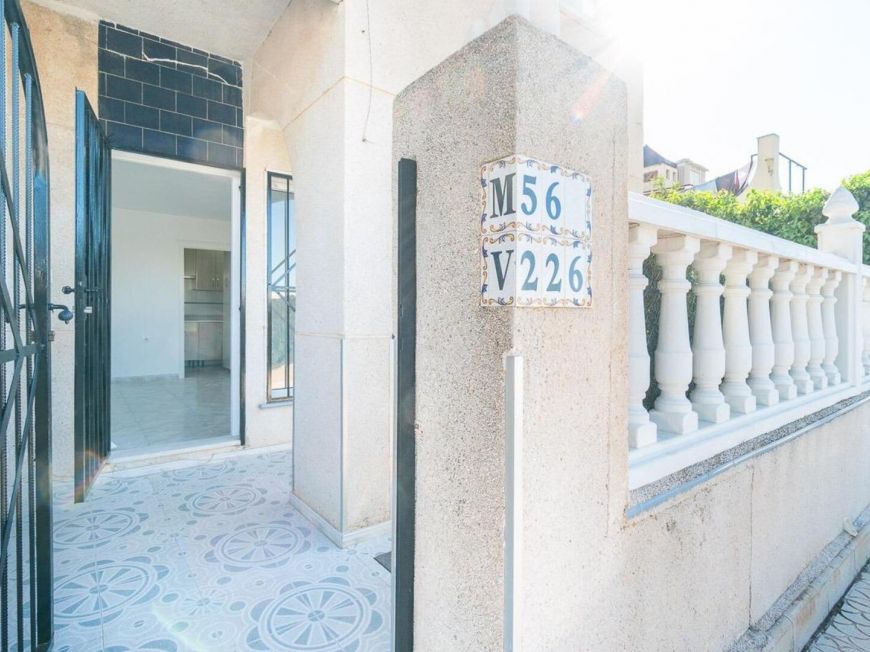 Španělsko 2 bedroom opportunity in Doña Ines