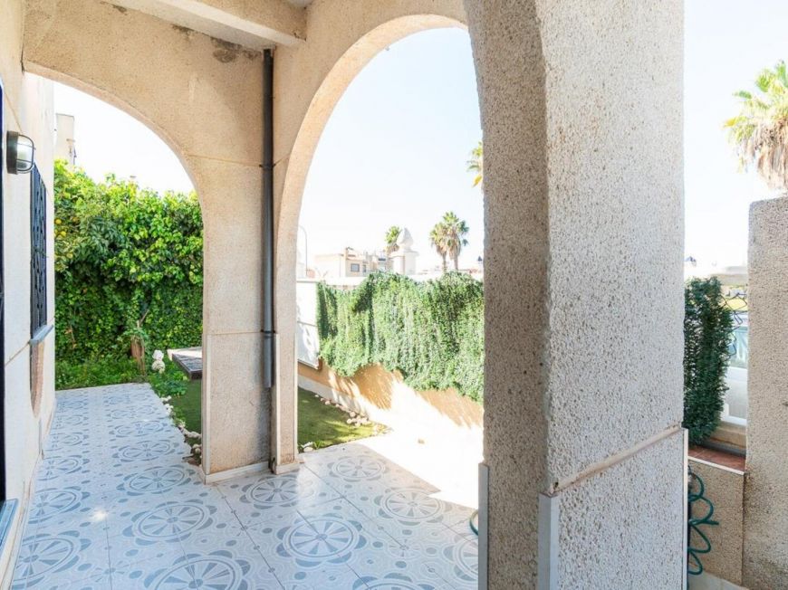 Španělsko 2 bedroom opportunity in Doña Ines