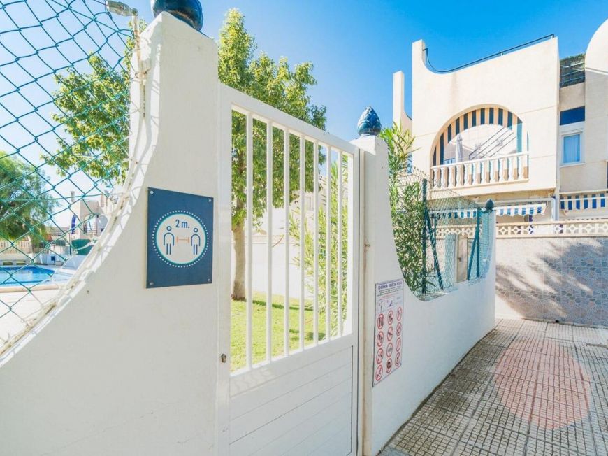 Španělsko 2 bedroom opportunity in Doña Ines