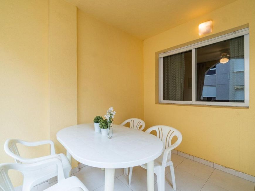 Španělsko 95 m2 apartment with 2 bedrooms and garage included, 350m from Cura and Los Locos beaches