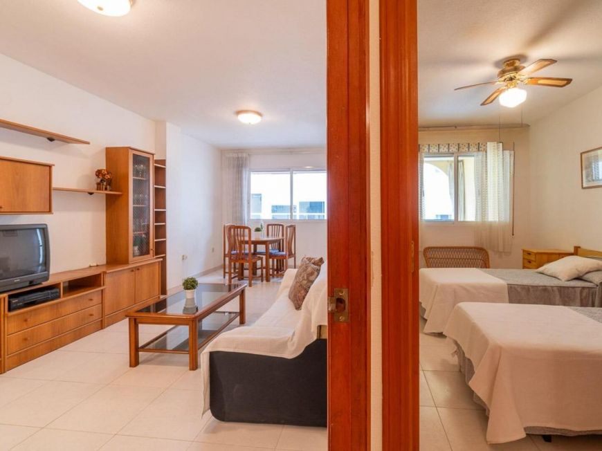 Španělsko 95 m2 apartment with 2 bedrooms and garage included, 350m from Cura and Los Locos beaches