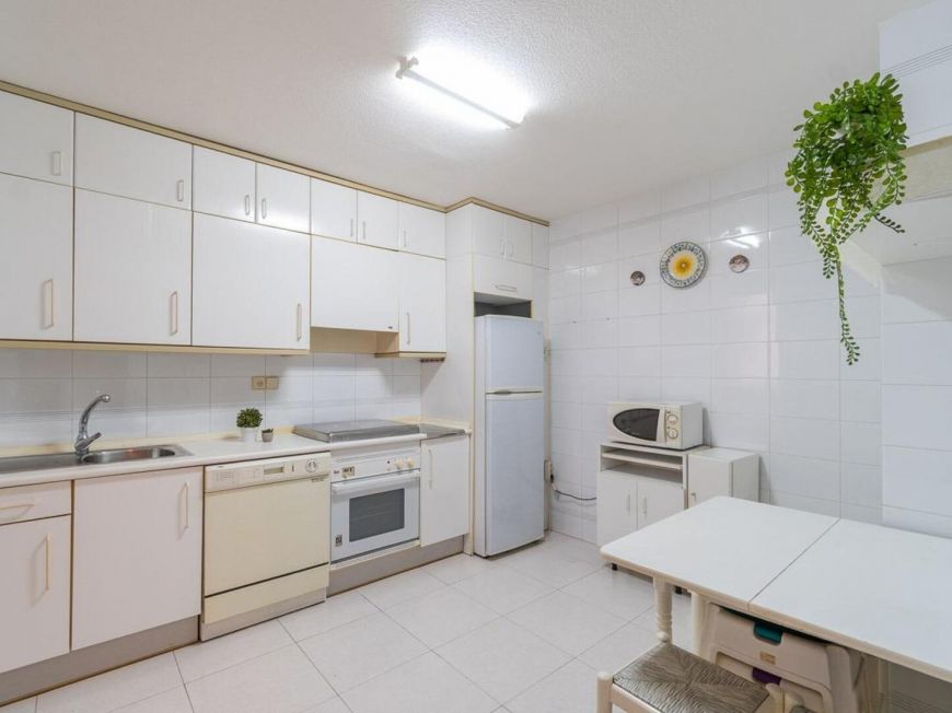 Španělsko 95 m2 apartment with 2 bedrooms and garage included, 350m from Cura and Los Locos beaches