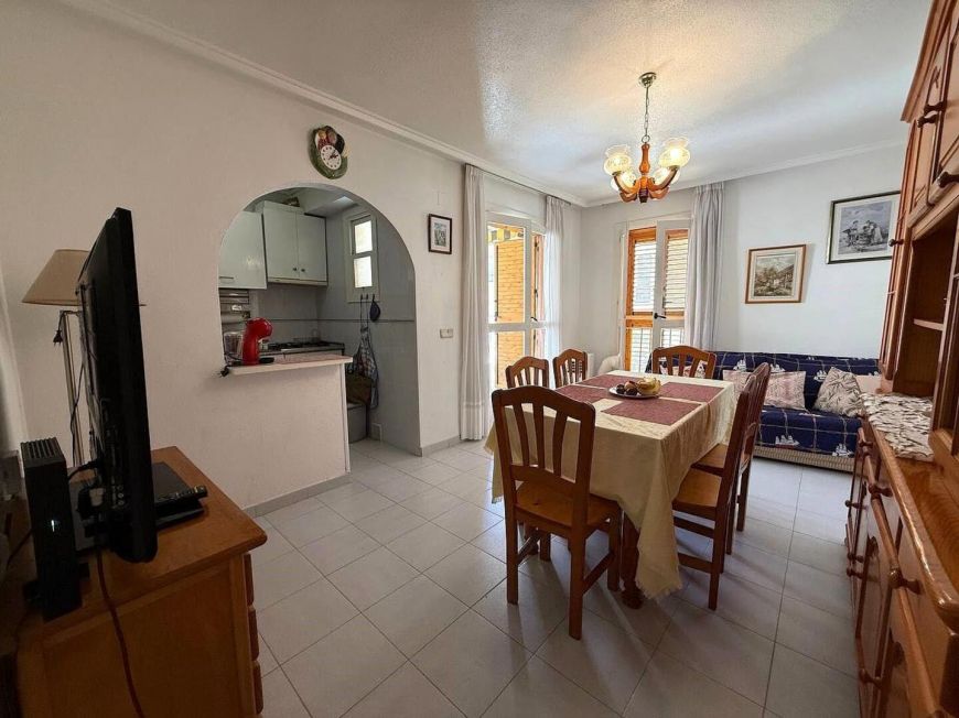 Испания Апартаменты с 2 спальнями, окнами на улицу, в 200 метрах от пляжа + окнами на юг + общий бассейн