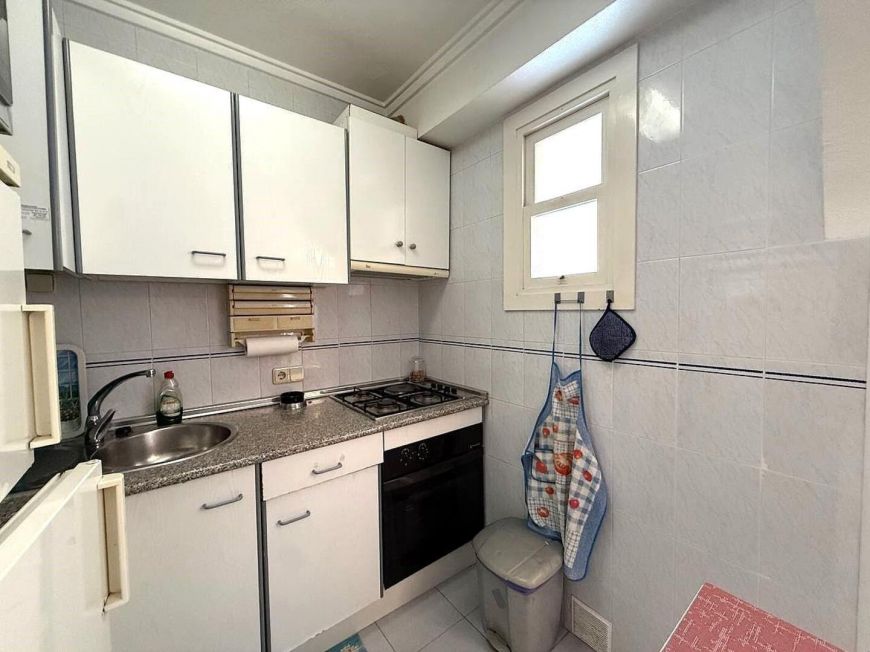 Испания Апартаменты с 2 спальнями, окнами на улицу, в 200 метрах от пляжа + окнами на юг + общий бассейн