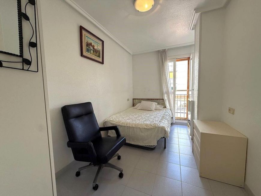 Испания Апартаменты с 2 спальнями, окнами на улицу, в 200 метрах от пляжа + окнами на юг + общий бассейн