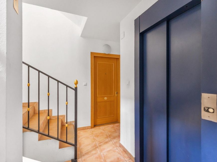 Španělsko Spacious 4-bedroom apartment in central area – Calle San Pascual (next to Calle Orihuela)