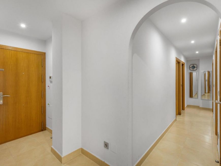 Španělsko Spacious 4-bedroom apartment in central area – Calle San Pascual (next to Calle Orihuela)