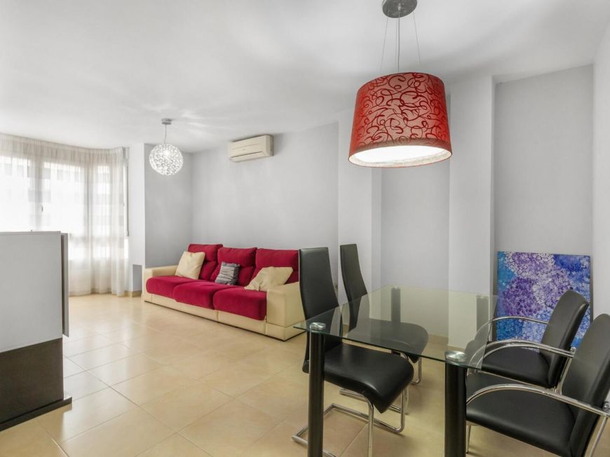 Испания Spacious 4-bedroom apartment in central area – Calle San Pascual (next to Calle Orihuela)
