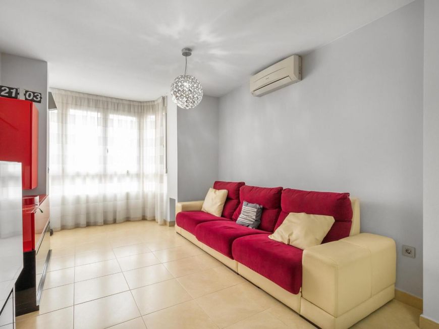 Španělsko Spacious 4-bedroom apartment in central area – Calle San Pascual (next to Calle Orihuela)