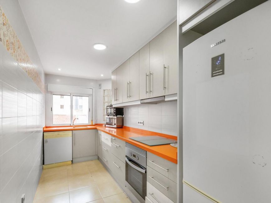 Испания Spacious 4-bedroom apartment in central area – Calle San Pascual (next to Calle Orihuela)
