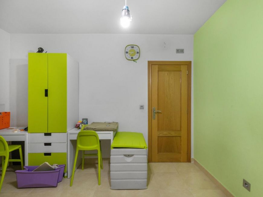 Španělsko Spacious 4-bedroom apartment in central area – Calle San Pascual (next to Calle Orihuela)