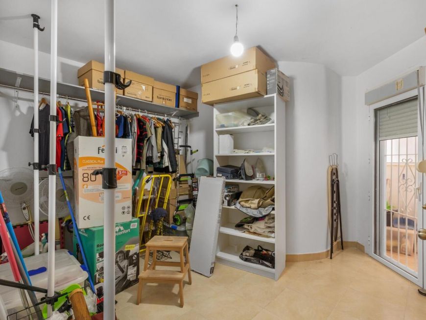 Španělsko Spacious 4-bedroom apartment in central area – Calle San Pascual (next to Calle Orihuela)