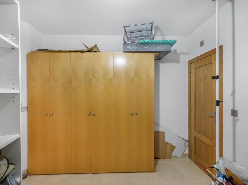 Испания Spacious 4-bedroom apartment in central area – Calle San Pascual (next to Calle Orihuela)