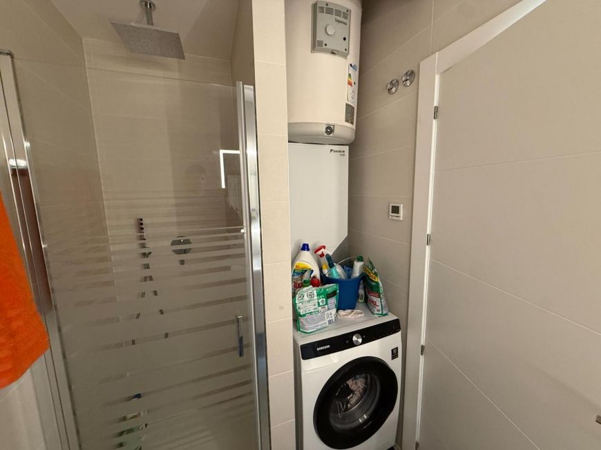 Španělsko Resale opportunity with 3 bedrooms and 2 bathrooms