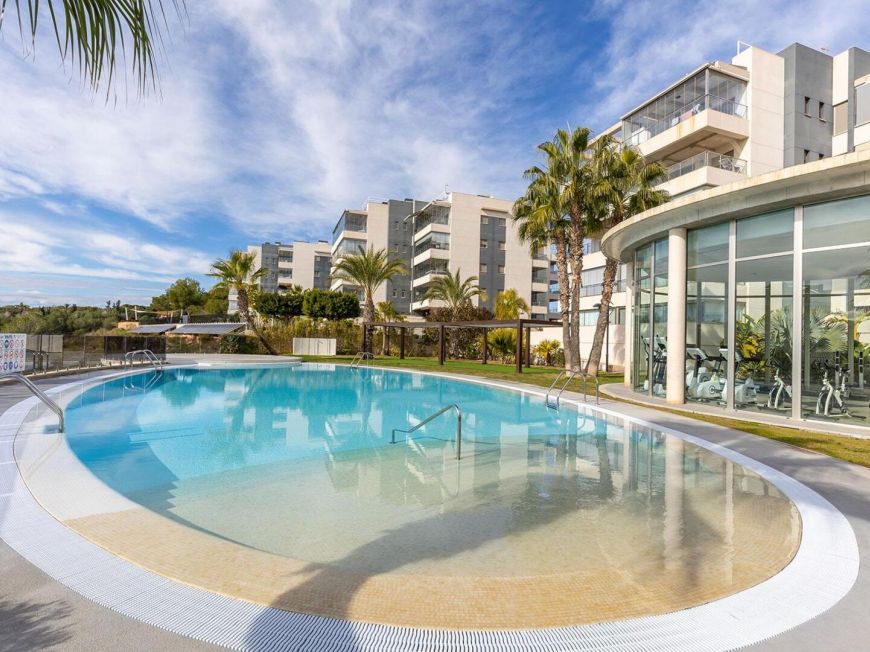 Španělsko Resale opportunity with 3 bedrooms and 2 bathrooms