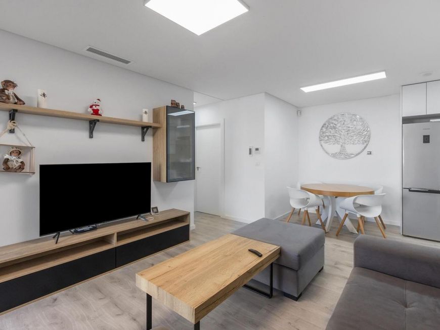 Španělsko Resale opportunity with 3 bedrooms and 2 bathrooms