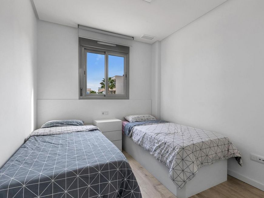 Španělsko Resale opportunity with 3 bedrooms and 2 bathrooms