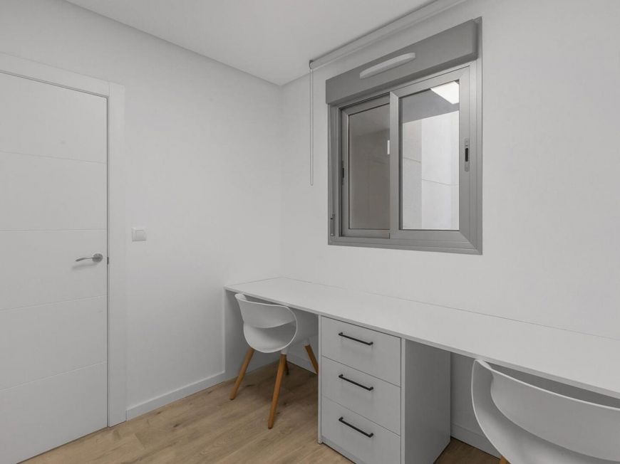 Španělsko Resale opportunity with 3 bedrooms and 2 bathrooms