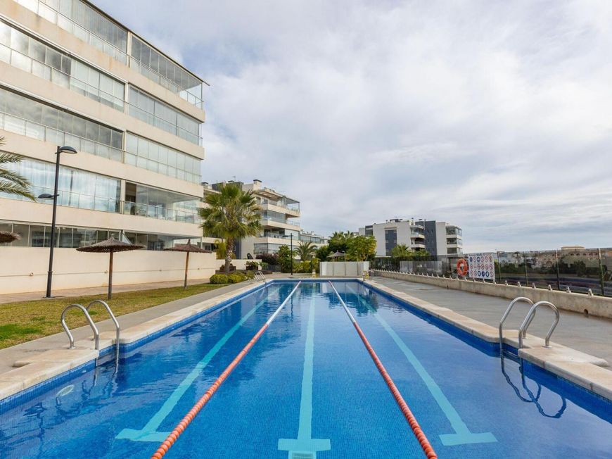 Španělsko Resale opportunity with 3 bedrooms and 2 bathrooms