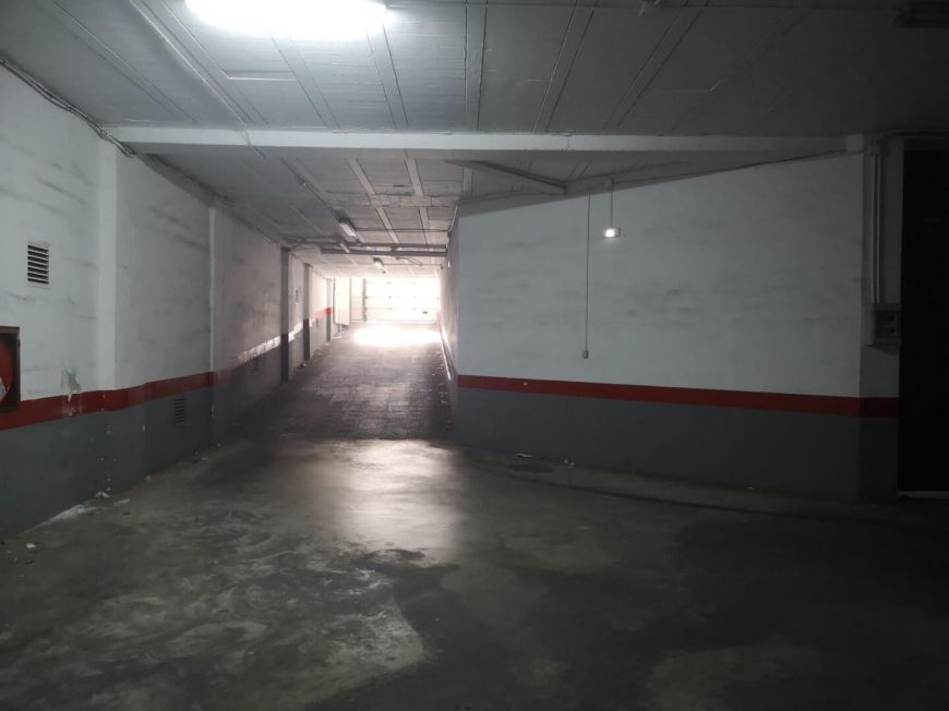 Spain Opportunity!! Enclosed parking space in Torrevieja