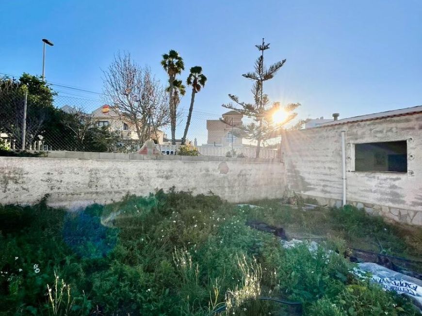 Španělsko Opportunité de rénovation à Aguas Nuevas, terrain de près de 600 m2