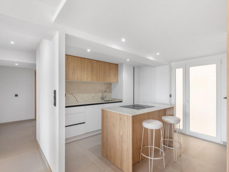 Španělsko Luxury Seafront Apartment in La Mata – Fully Renovated and Move-In Ready