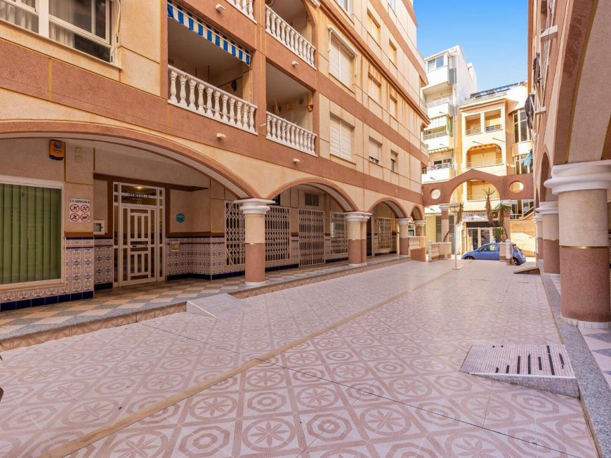 Spain 2 bedroom apartment just 100 meters from the beach in La Mata!!