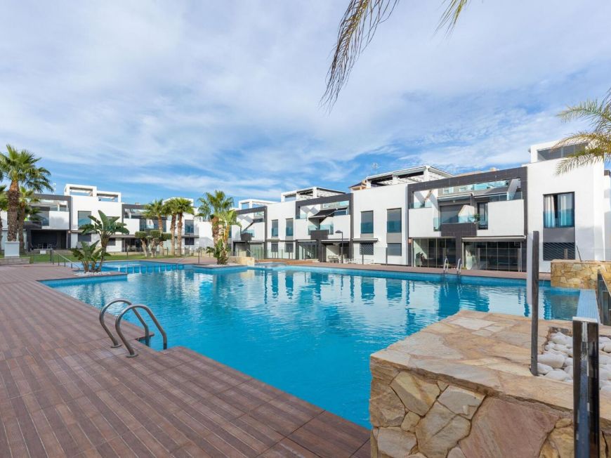 Spain Top Floor Bungalow with Private Solarium – Oasis Beach 7, Punta Prima (Torrevieja)