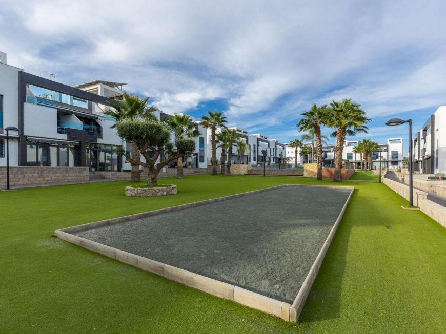 Spain Top Floor Bungalow with Private Solarium – Oasis Beach 7, Punta Prima (Torrevieja)