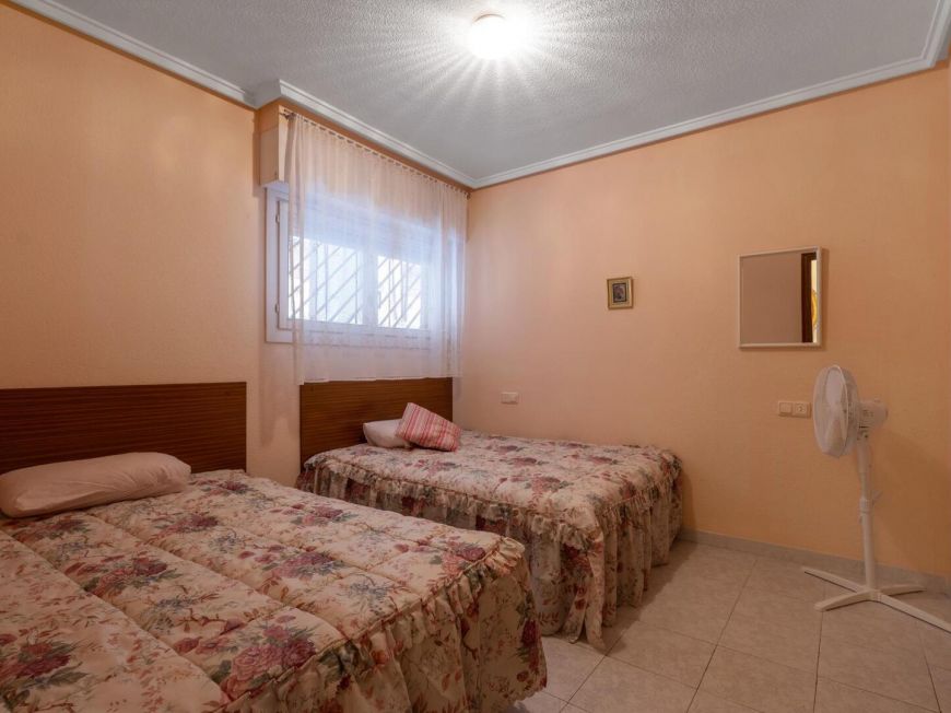 Španělsko Bedroom Apartment with Pool Views in Torrevieja