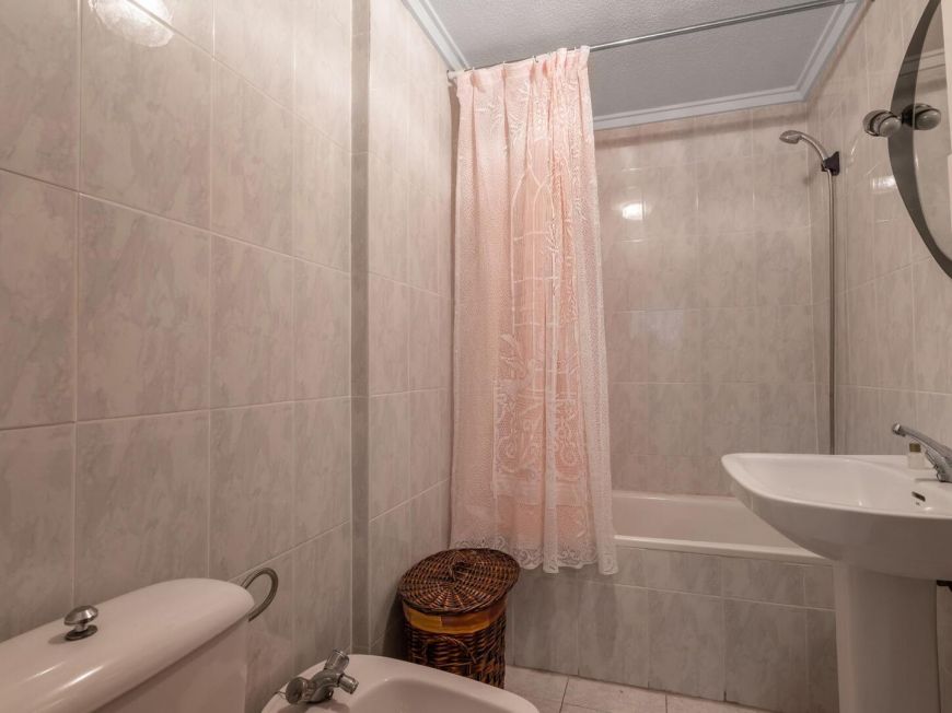 Španělsko Bedroom Apartment with Pool Views in Torrevieja