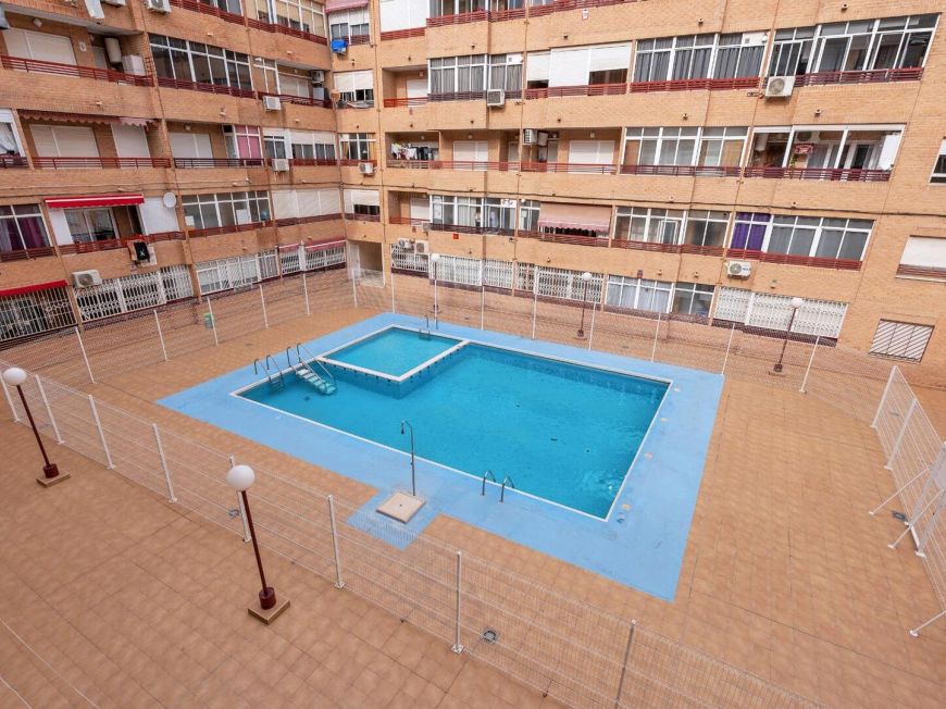 Španělsko Bedroom Apartment with Pool Views in Torrevieja
