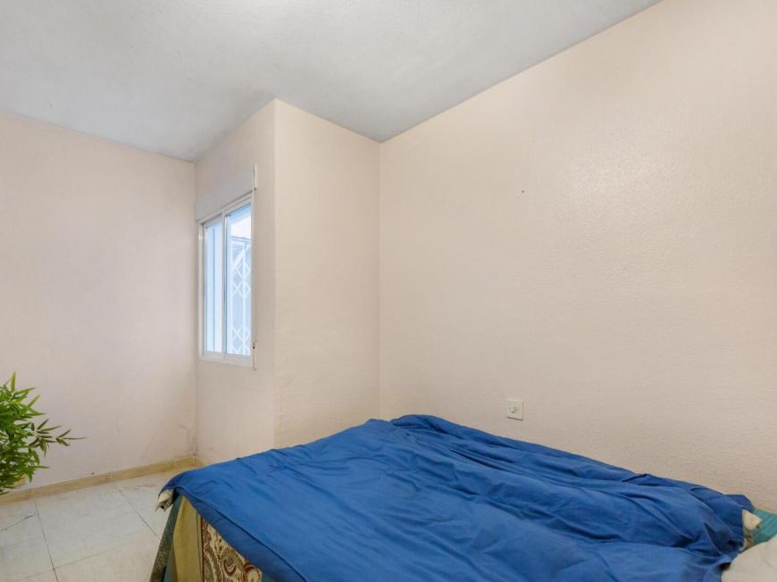 Španělsko 3-bedroom apartment in the heart of Torrevieja, next to the seafront and new marina