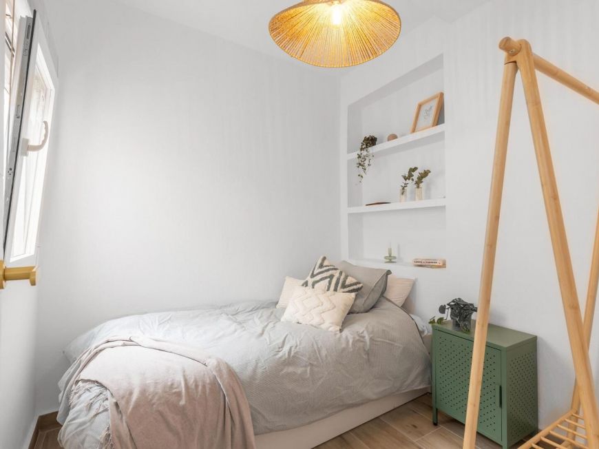 Испания Отремонтированный дом в центре Торревьехи, рядом с площадью Конституции и всего в 650 метрах от моря